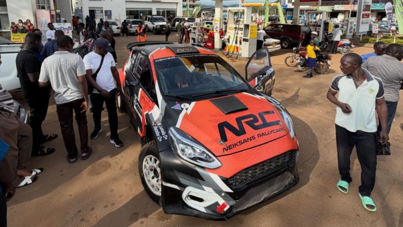Latvijas komanda "Neiksans Rallysport" gūst panākumus Ugandas rallijā
