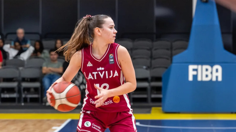 Eifeļa torņa kārdinošais vilinājums: Latvijai cīņa par Eiropas U18 pusfinālu