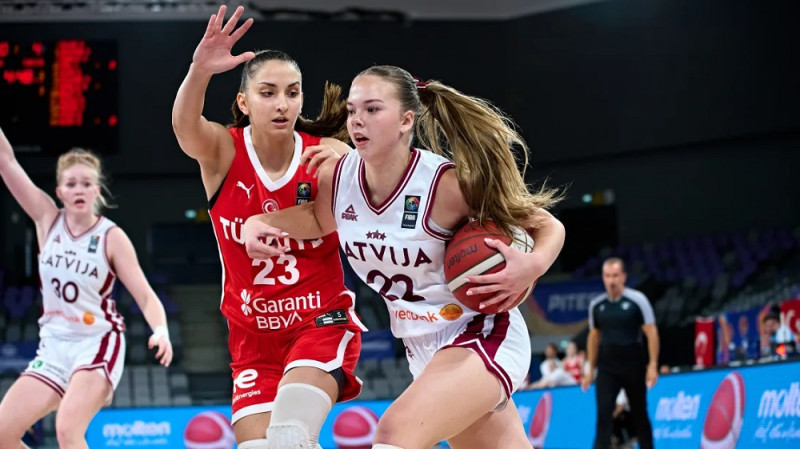Ejiet un paņemiet savu daļu: U16 meitenes sāks "play-off" cīņas