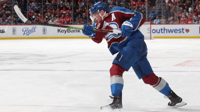 NHL dārgā starpsezona turpinās ar Makara rekordlielu līgumu